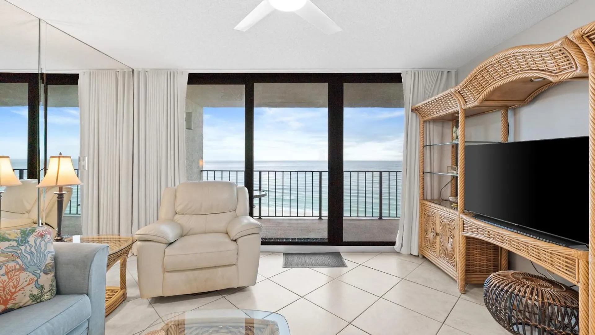 Edgewater Beach Resort #811 Tower 3 By Book That Condo Panama City Beach 0*,  USA